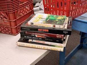 lot 518 image: Lot of (8) Assorted Motor Enthusiast Books