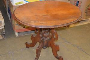 lot 4 image: Vintage Decorative Wooden Oval Side Table