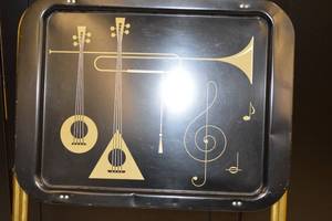 lot 7 image: Vintage Music Themed Folding TV Tray
