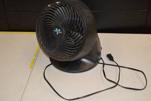 lot 31 image: Vornato Electric Fan