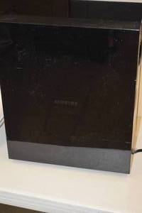 lot 47 image: Tub with Samsung Subwoofer  2 Plates