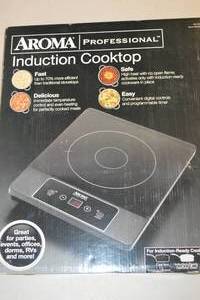 lot 52 image: Aroma Professional Induction Cooktop