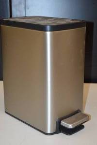 lot 62 image: Mini Kohler Trash Bin with Foot Pedal