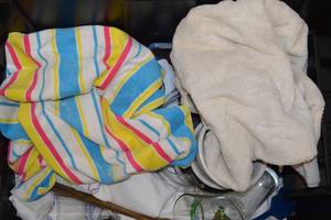 lot 63 image: Assorted Lot - Kitchen, Glassware, Towels - Tub Not Included