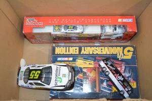 lot 78 image: Box of Assorted Toy Cars - CL
