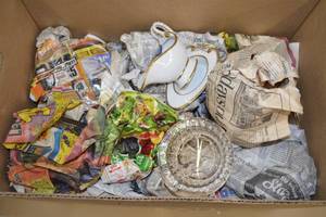 lot 79 image: Bulk Assorted Decorative Glassware - CL