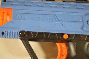 lot 107 image: Nerf Rival Apollo XV-700 Blaster Spring Loaded, Fully Functional, Comes with 2 Magazines - Ammo Not Included