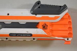 lot 113 image: Nerf N-Strike Elite Roughcut 2x4 Shotgun Style Blaster Spring Loaded, Pump Action, Fully Functional - Ammo Not Included