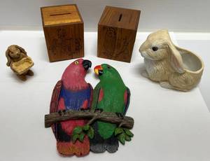 lot 18 image: Misc. Vintage Items