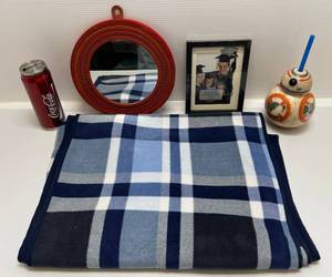 lot 50 image: Misc. Vintage Items