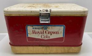 lot 64 image: Vintage Royal Crown Cola Cooler