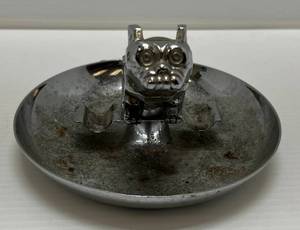 lot 68 image: Vintage Mack Truck Chrome Bulldog Hood Ornament Ashtray