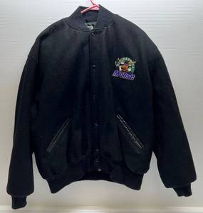 lot 75 image: Vintage Minnesota Moose Jacket (2XL)