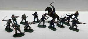 lot 101 image: Vintage Britains 1971 Civil War Soldiers (Rubber)