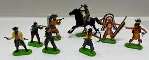 lot 103 image: Vintage Britains 1971 Cowboys & Indians (Rubber)