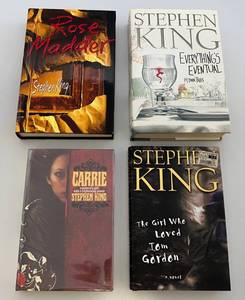 lot 206 image: Misc. Vintage Stephen King Hardcover Books Including  Carrie & More