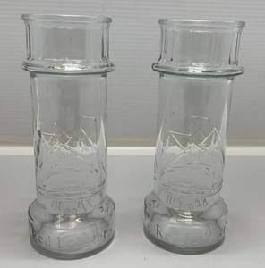 lot 143 image: Vintage Red Lobster Lighthouse Glass With Sailboat Design