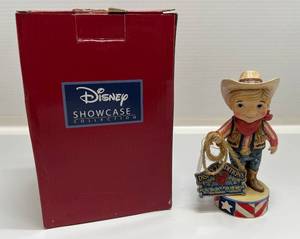 lot 169 image: Disney Traditions Jim Shore Welcome To America Disney Showcase Collection (NIB)
