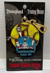 lot 175 image: 2004 Santa Jack Lanyard Medallion Glows Haunted Mansion Holiday Limited Editon 2000 (NIB)
