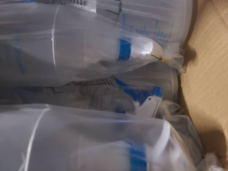 lot 197 image: Box of 12 New Spray Bottles