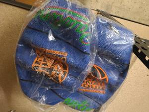 lot 229 image: 2 Vintage Blue Pizza Hut Inflatable Basketballs