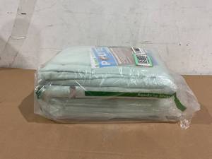 lot 428 image: LOT OF 2 POLYTE Oversize, Quick Dry Lint Free Microfiber Bath Towel Set, 6 Piece (Green)