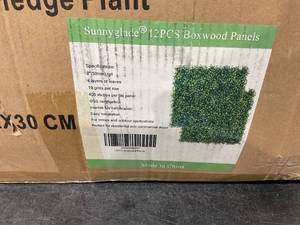 lot 451 image: Sunnyglade 12 Pieces 20x 20 Artificial Boxwood Panels Topiary Hedge Plant