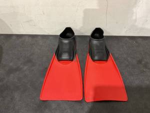 lot 110 image: FINIS Long Floating Fins for Swimming and Snorkeling
