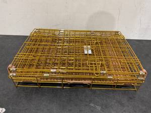 lot 132 image: HOMEY PET Gold Color Folding Design Dog Crate
