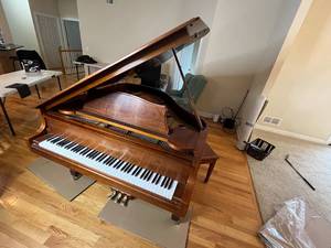 lot 39 image: STUNNING Kohler & Campbell Settergren Grand Piano and Bench