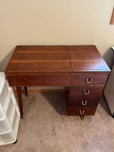 lot 42 image: Four Drawer Wooden Sewing Table & Plastic 3 Drawer Organizer