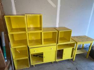 lot 51 image: Yellow Cube Storage Unit & Yellow End Table