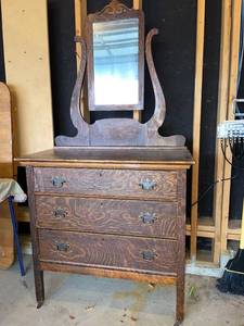 lot 59 image: VTG 3 Drawer Dresser W Mirror