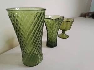 lot 14 image: Green Glassware Lot