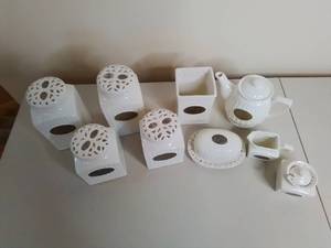 lot 21 image: White Condiment and CoffeeTea Set Lot