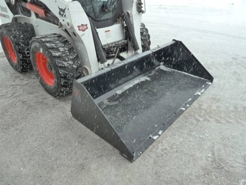 lot 43 image: Wolverine Skid Steer Bucket 80