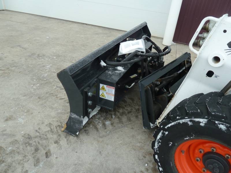 lot 73 image: Landhoner Skid Steer Angle Blade 85 Dirt Dozer