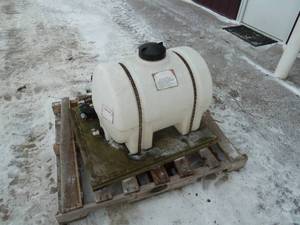 lot 22 image: Sprayer Tank 35 Gallon