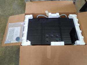 lot 43 image: Whirlpool 36 inch Radiant Electric Cooktop (black) with 5 elements