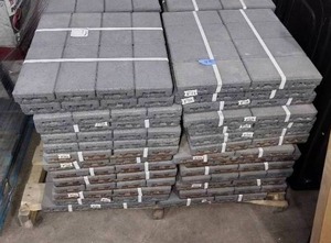 lot 9 image: 28 sets of Azec Pavers