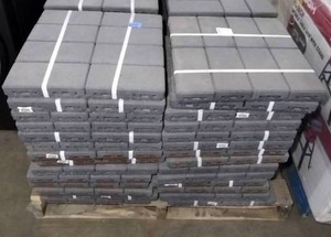 lot 20 image: 28 sets of Azec Pavers