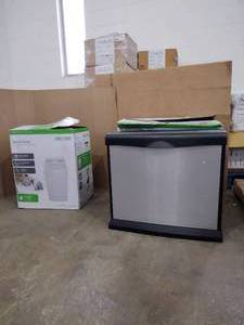 lot 130 image: AirCare Humidifiers