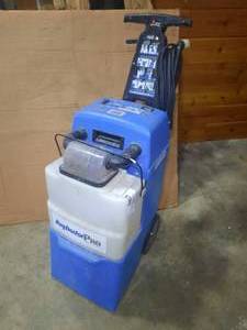 lot 143 image: Rug Doctor Pro Carpet Cleaner, Model WT-C2A