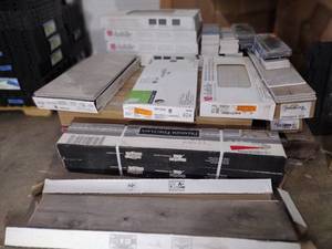 lot 168 image: Floor & wall tile ArdennesCafe Porcelain Floor & Wall Tile Palancia pearl porcelain marble-look tile. Datile