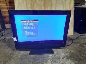 lot 172 image: Polaroid 26 TVDVD combo on stand