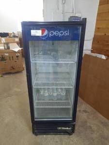 lot 171 image: TRUE Refrigeration Unit