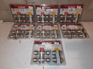 lot 258 image: (7) Kwikset Door Hardware