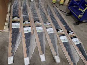 lot 154 image: 6-foot Pre-assembled Lightning Rail