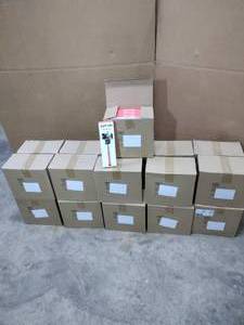 lot 232 image: 252 New Telescoping Selfie Stick with Shutter Button. 21 cases with 12 in each case.