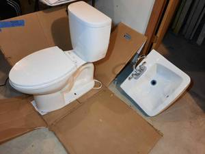 lot 353 image: Toto Toilet Sink